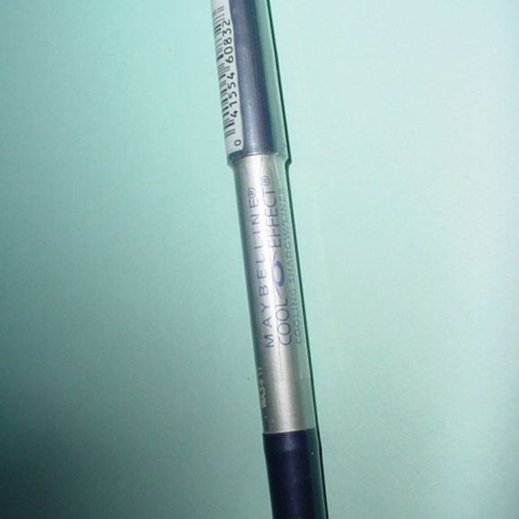 MAYBELLINE NIP Cooling Effect Shadow Liner MIDNIGHT CHILL